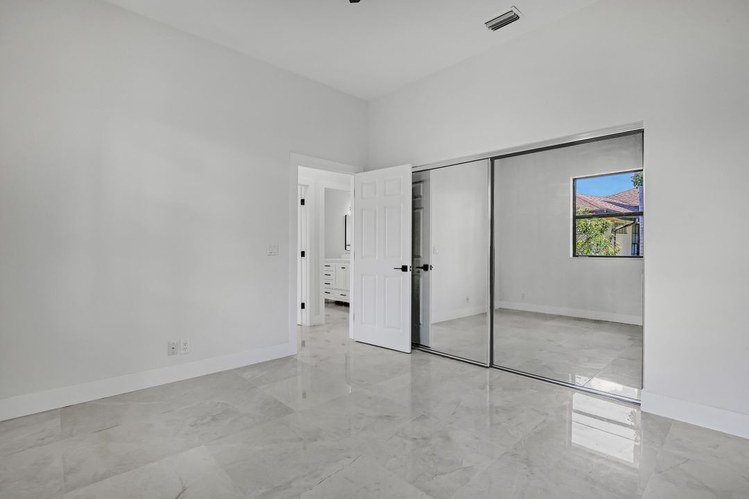 En Venta: $3,599,000 (4 camas, 3 baños, 3000 Pies cuadrados)