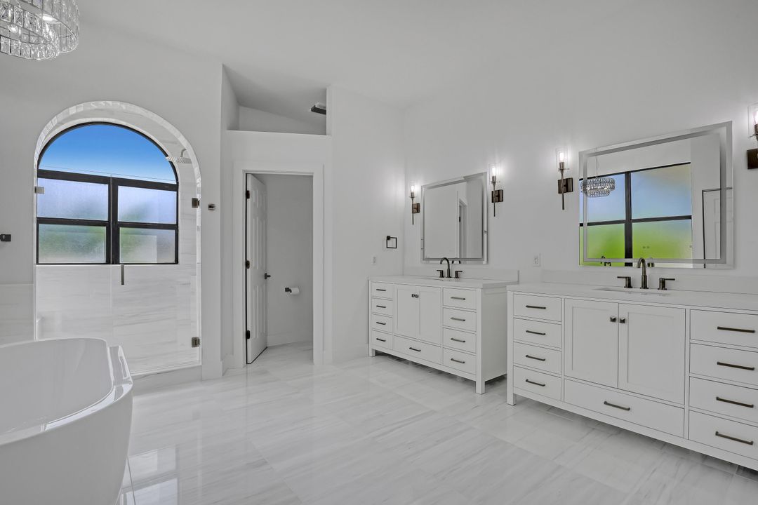 En Venta: $3,599,000 (4 camas, 3 baños, 3000 Pies cuadrados)