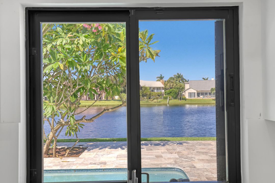 En Venta: $3,599,000 (4 camas, 3 baños, 3000 Pies cuadrados)