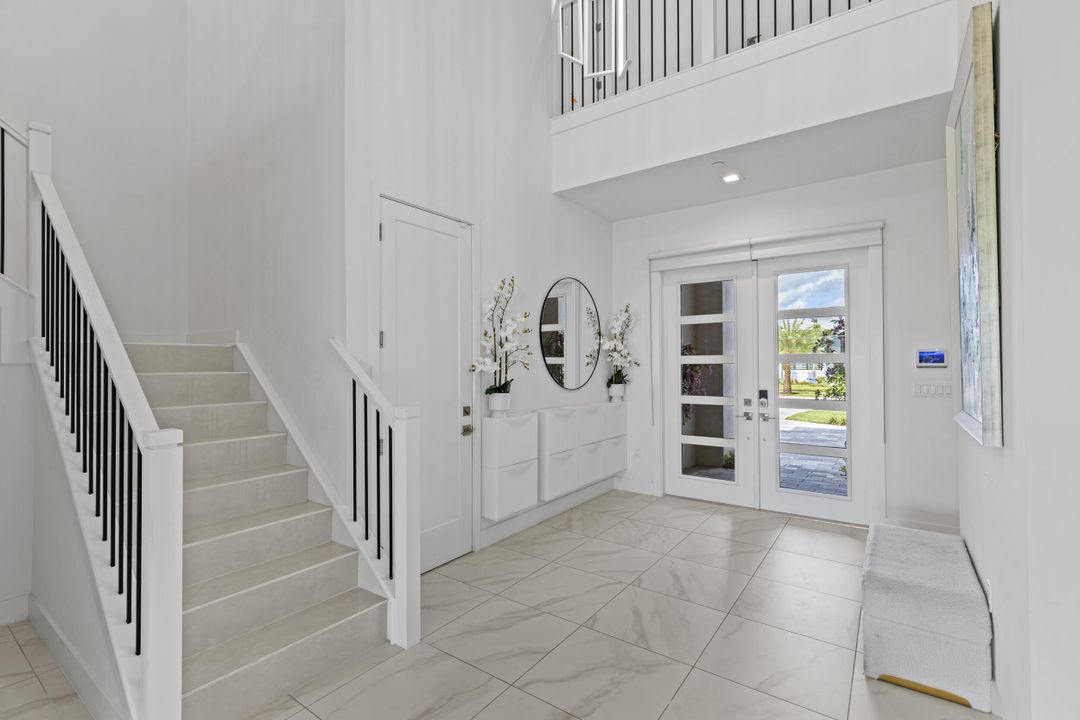 For Rent: $17,000 (6 beds, 6 baths, 5334 Square Feet)