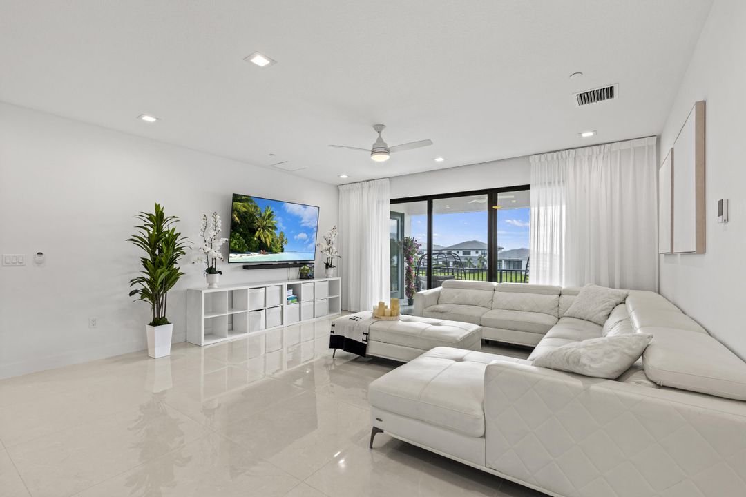 For Rent: $17,000 (6 beds, 6 baths, 5334 Square Feet)