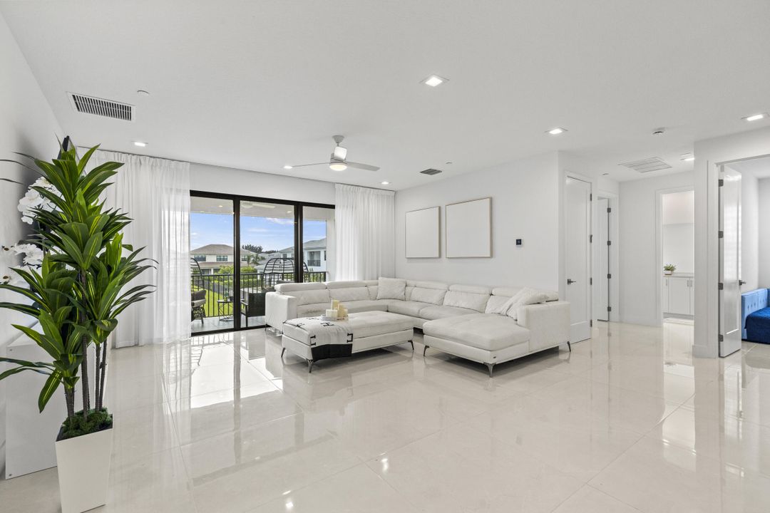 For Rent: $17,000 (6 beds, 6 baths, 5334 Square Feet)