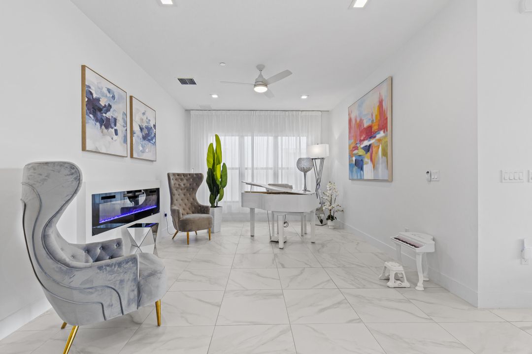 For Rent: $17,000 (6 beds, 6 baths, 5334 Square Feet)