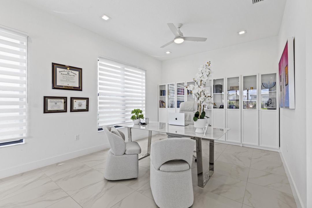 For Rent: $17,000 (6 beds, 6 baths, 5334 Square Feet)