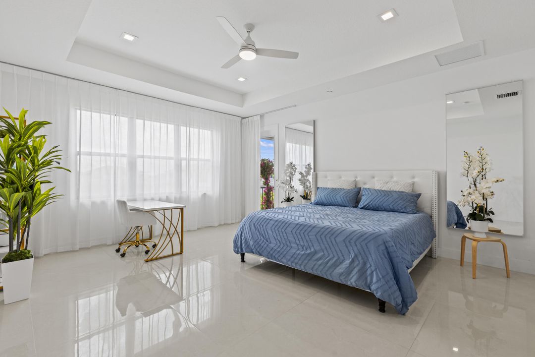 For Rent: $17,000 (6 beds, 6 baths, 5334 Square Feet)