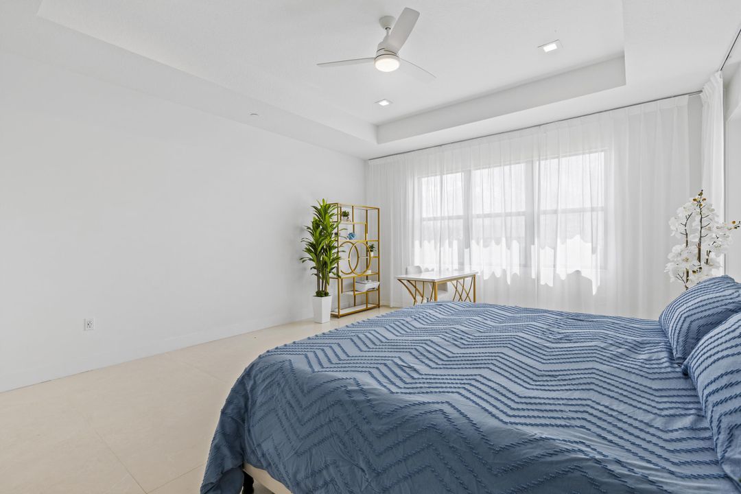 For Rent: $17,000 (6 beds, 6 baths, 5334 Square Feet)