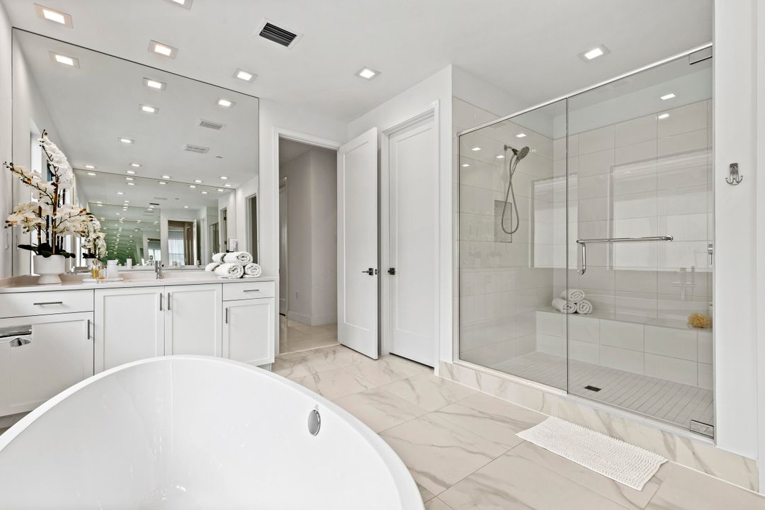 For Rent: $17,000 (6 beds, 6 baths, 5334 Square Feet)