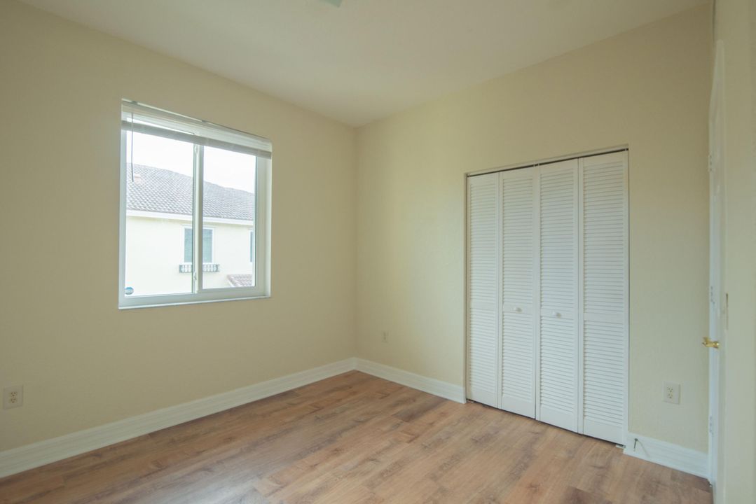 В аренду: $2,200 (3 спален, 2 ванн, 1427 Квадратных фут)