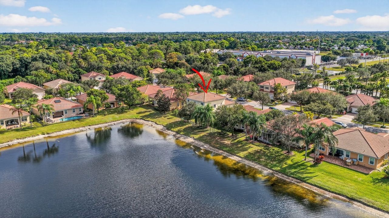 For Sale: $635,000 (4 beds, 2 baths, 2592 Square Feet)