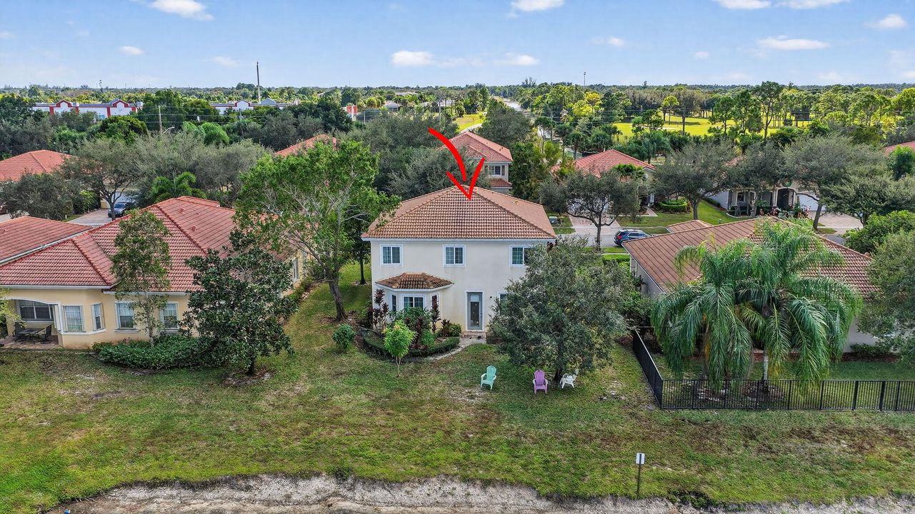 For Sale: $635,000 (4 beds, 2 baths, 2592 Square Feet)