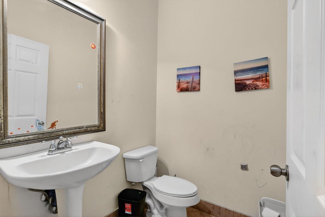 For Sale: $635,000 (4 beds, 2 baths, 2592 Square Feet)