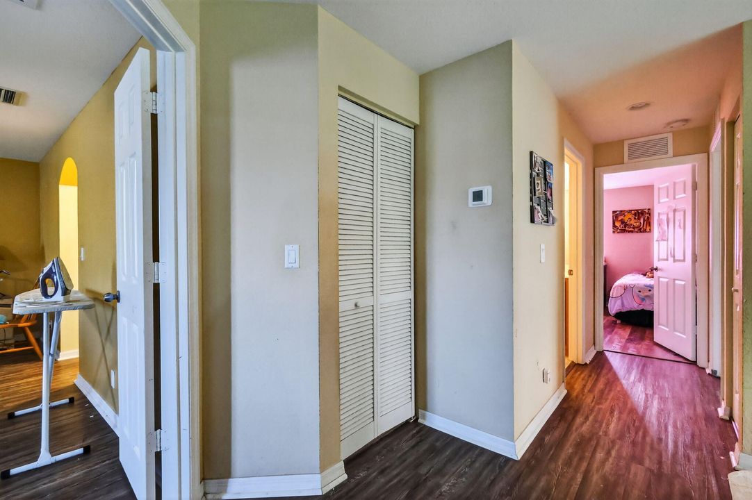 For Sale: $635,000 (4 beds, 2 baths, 2592 Square Feet)