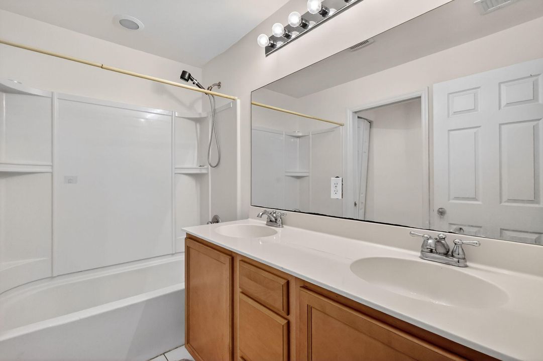 For Sale: $635,000 (4 beds, 2 baths, 2592 Square Feet)