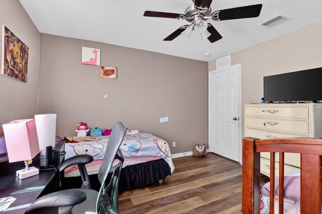 For Sale: $635,000 (4 beds, 2 baths, 2592 Square Feet)