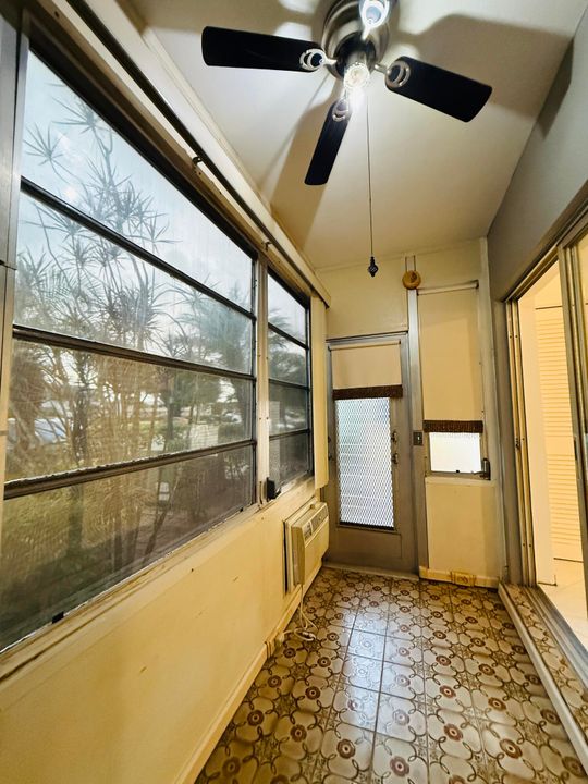 На продажу: $65,000 (1 спален, 1 ванн, 570 Квадратных фут)