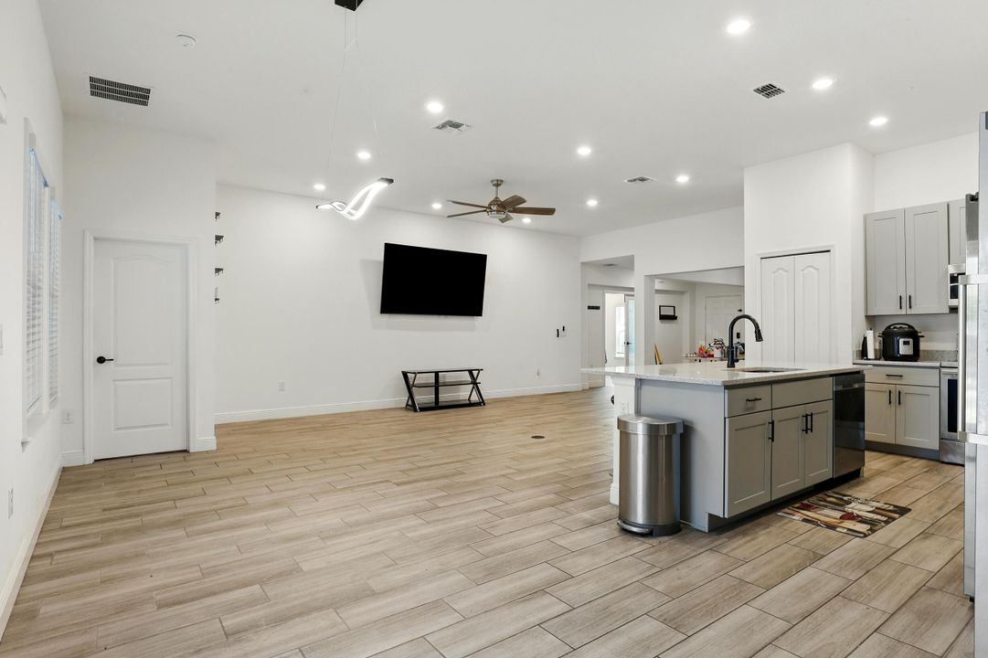 For Sale: $495,000 (4 beds, 3 baths, 2132 Square Feet)