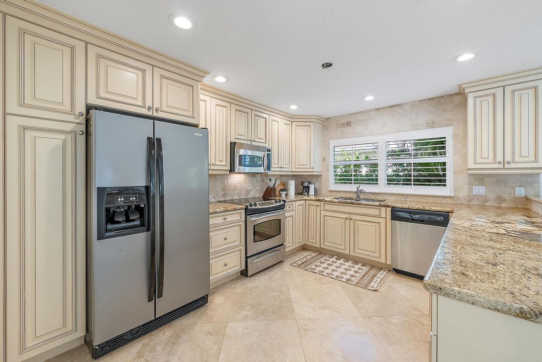 В аренду: $11,000 (3 спален, 2 ванн, 2586 Квадратных фут)