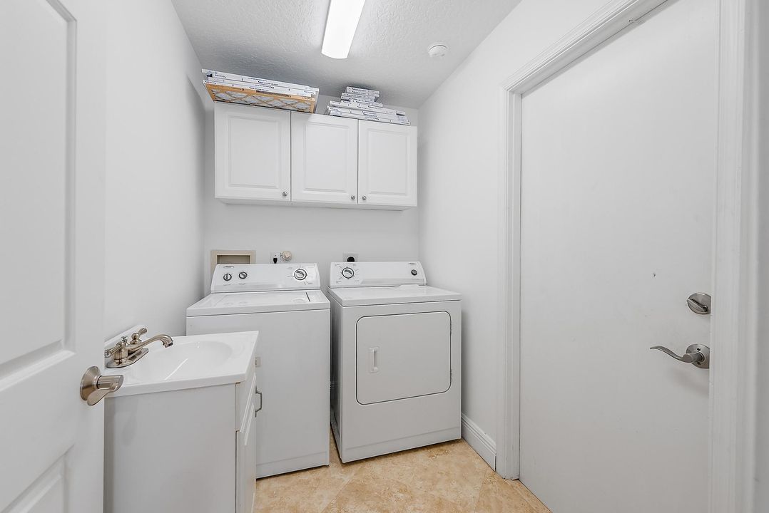 В аренду: $11,000 (3 спален, 2 ванн, 2586 Квадратных фут)