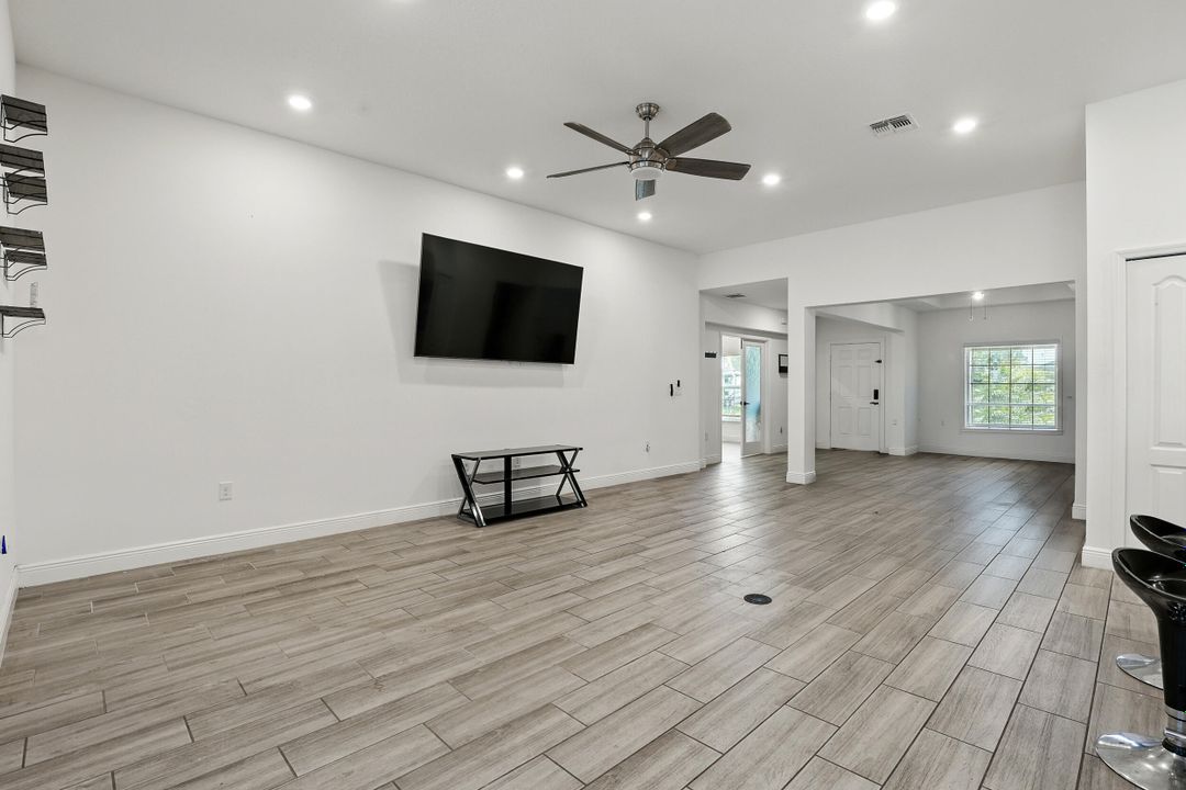 For Sale: $495,000 (4 beds, 3 baths, 2132 Square Feet)