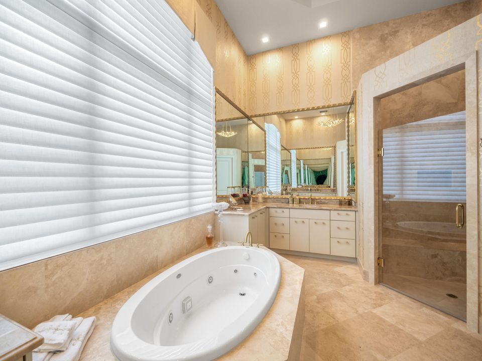 For Rent: $20,000 (4 beds, 5 baths, 4080 Square Feet)