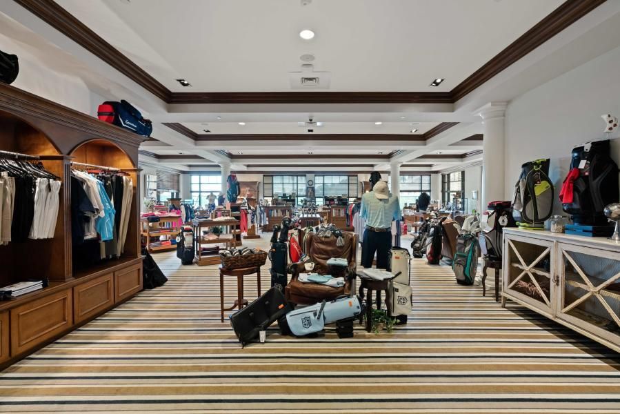 For Rent: $20,000 (4 beds, 5 baths, 4080 Square Feet)