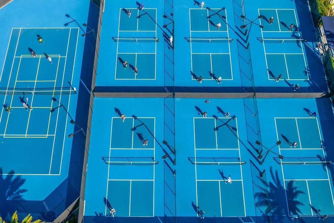 For Rent: $17,000 (6 beds, 6 baths, 5334 Square Feet)