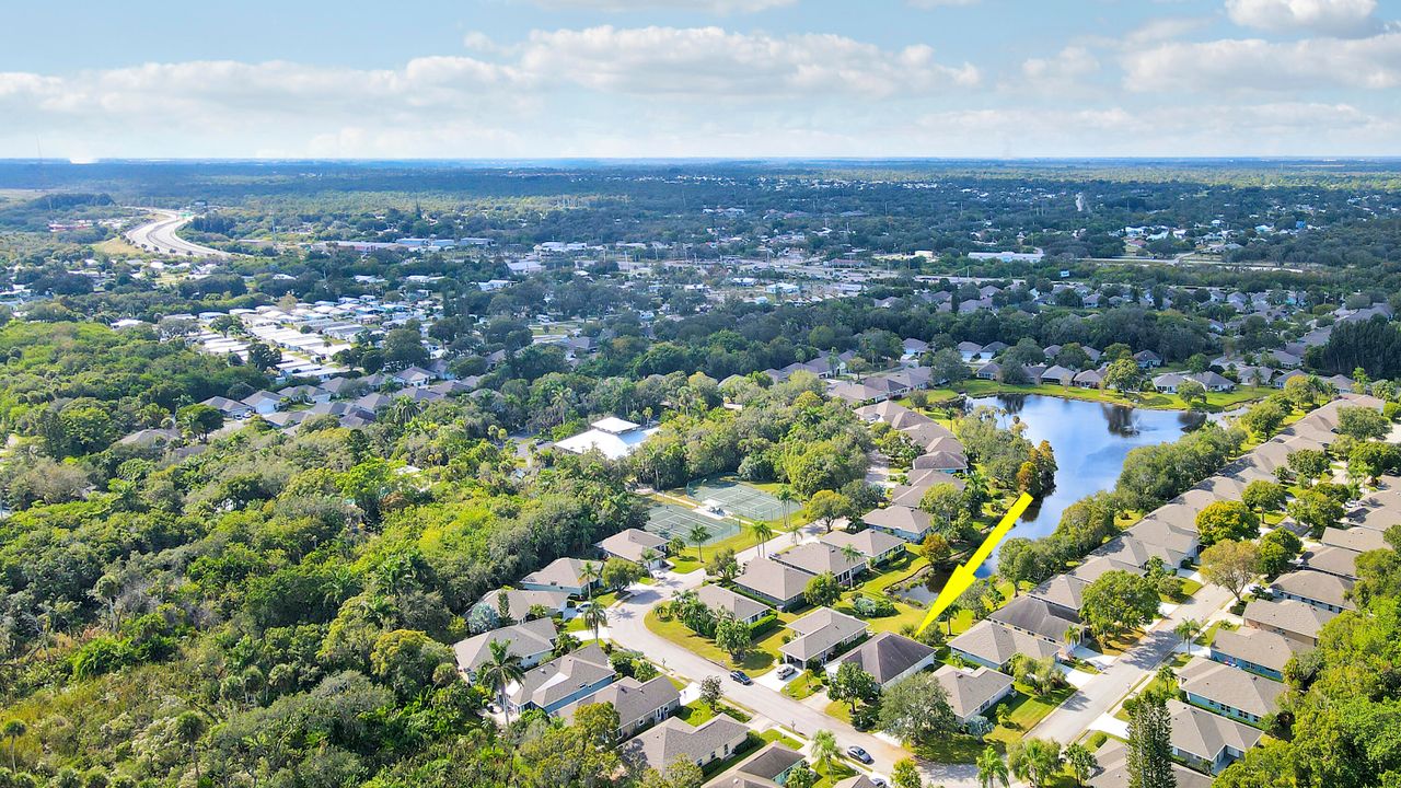 Activo con contrato: $297,000 (3 camas, 2 baños, 1800 Pies cuadrados)