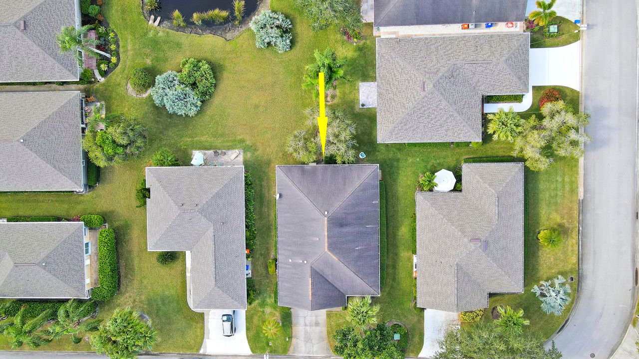 Activo con contrato: $297,000 (3 camas, 2 baños, 1800 Pies cuadrados)