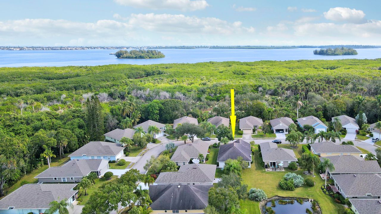 Activo con contrato: $297,000 (3 camas, 2 baños, 1800 Pies cuadrados)