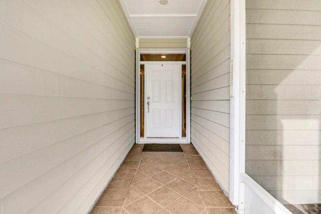 Activo con contrato: $297,000 (3 camas, 2 baños, 1800 Pies cuadrados)