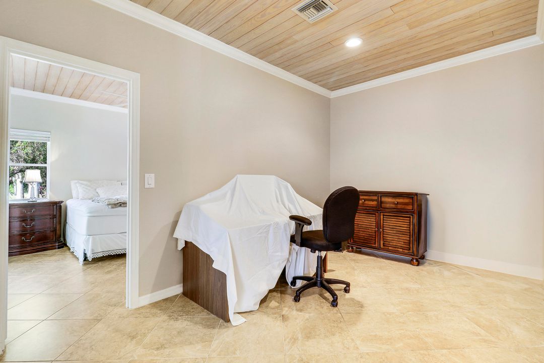 Activo con contrato: $297,000 (3 camas, 2 baños, 1800 Pies cuadrados)