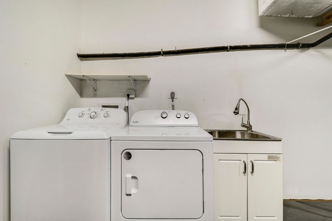 Activo con contrato: $297,000 (3 camas, 2 baños, 1800 Pies cuadrados)