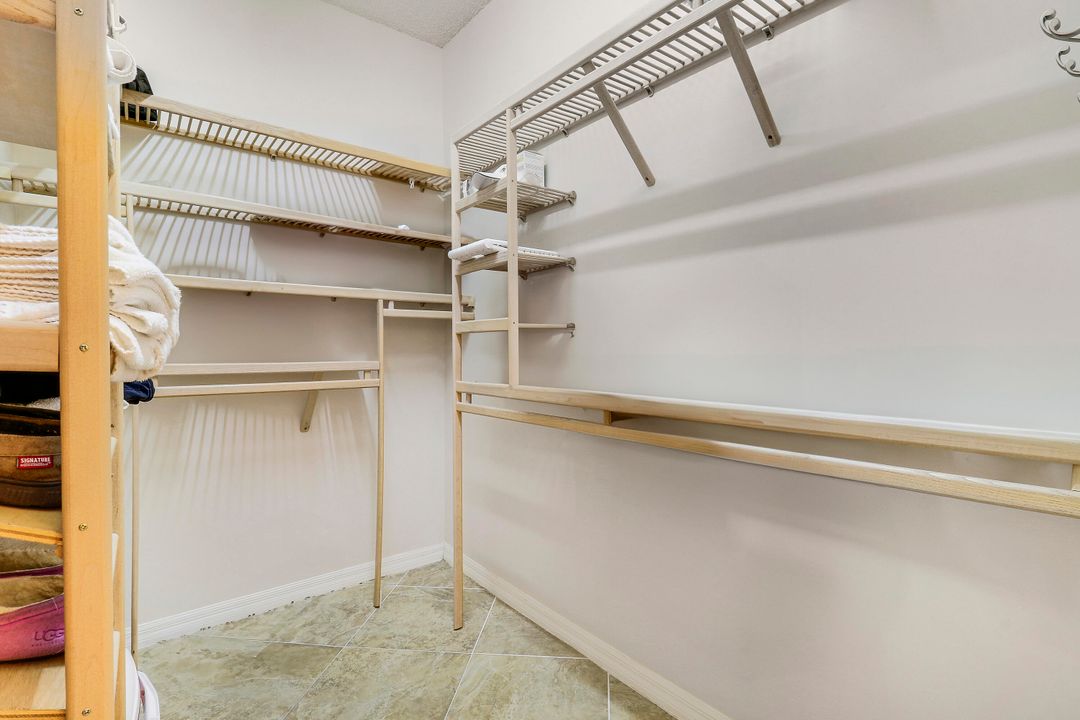 Activo con contrato: $297,000 (3 camas, 2 baños, 1800 Pies cuadrados)