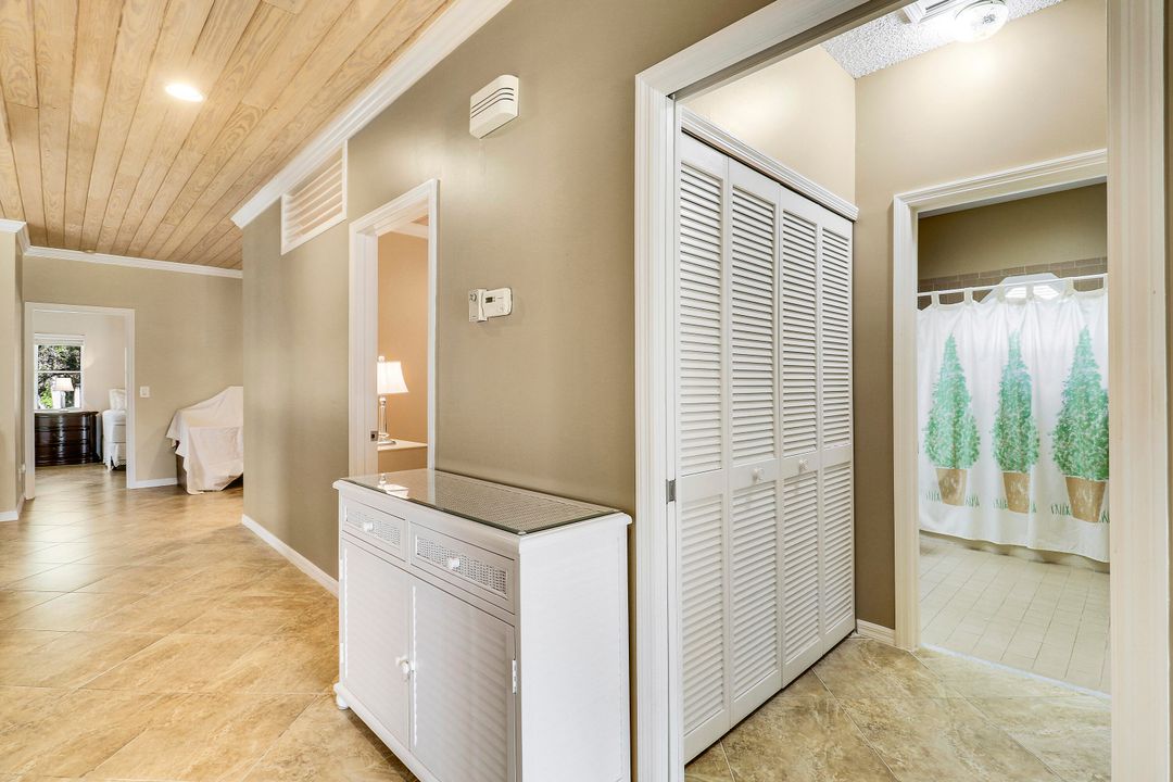 Activo con contrato: $297,000 (3 camas, 2 baños, 1800 Pies cuadrados)