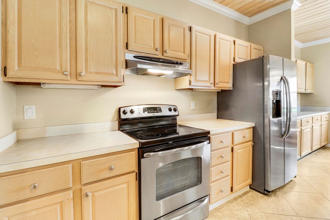 Activo con contrato: $297,000 (3 camas, 2 baños, 1800 Pies cuadrados)