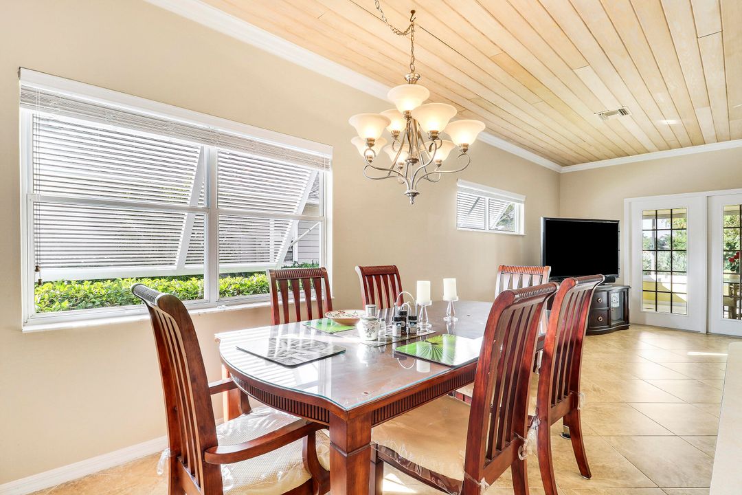 Activo con contrato: $297,000 (3 camas, 2 baños, 1800 Pies cuadrados)