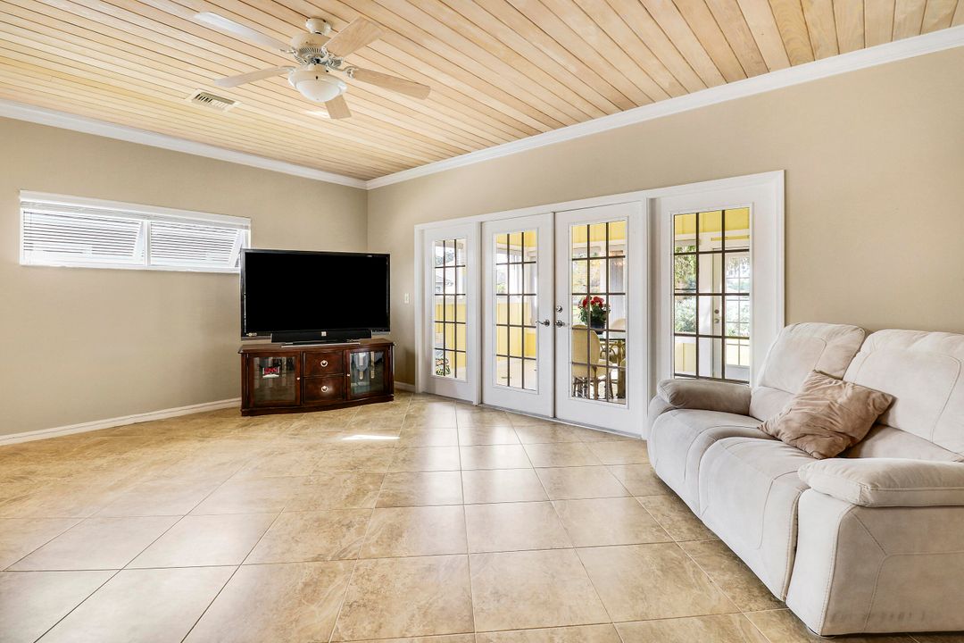 Activo con contrato: $297,000 (3 camas, 2 baños, 1800 Pies cuadrados)