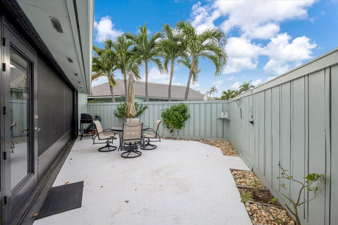 На продажу: $550,000 (2 спален, 2 ванн, 1540 Квадратных фут)