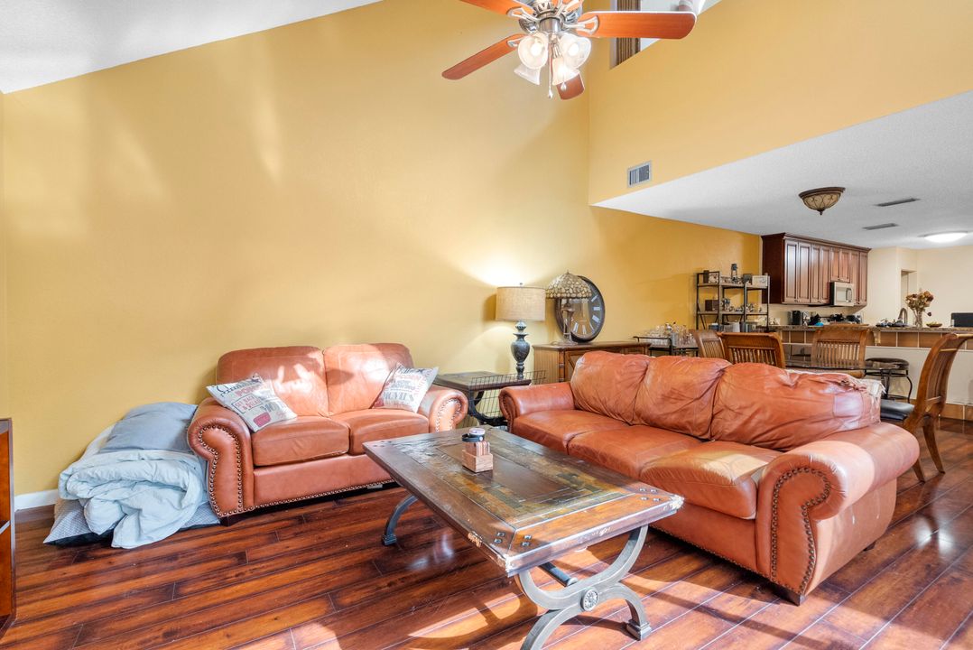 For Sale: $260,000 (2 beds, 2 baths, 1764 Square Feet)