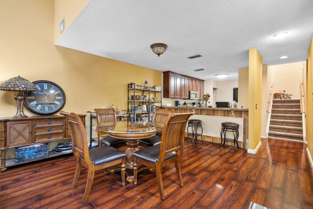 For Sale: $260,000 (2 beds, 2 baths, 1764 Square Feet)