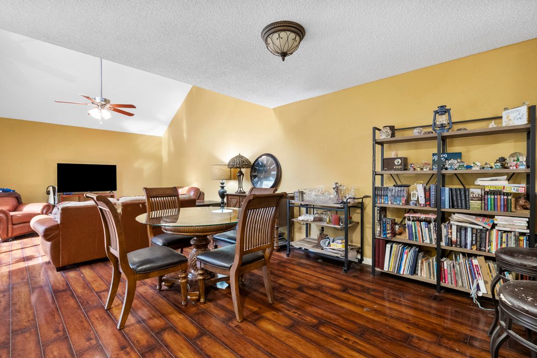 For Sale: $260,000 (2 beds, 2 baths, 1764 Square Feet)