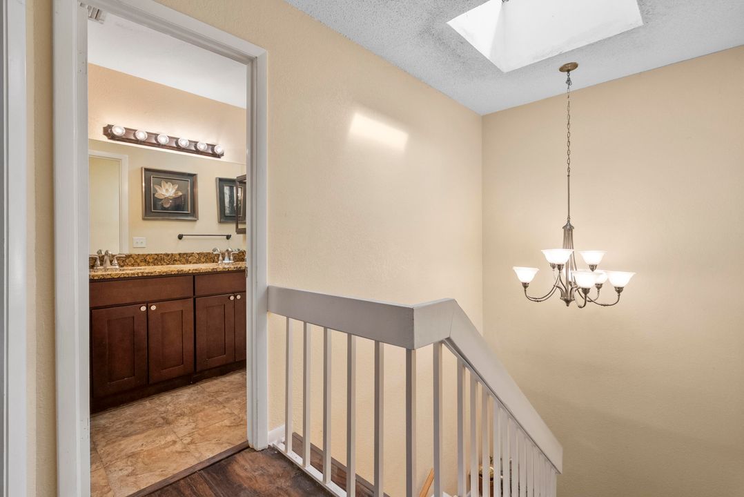 For Sale: $260,000 (2 beds, 2 baths, 1764 Square Feet)