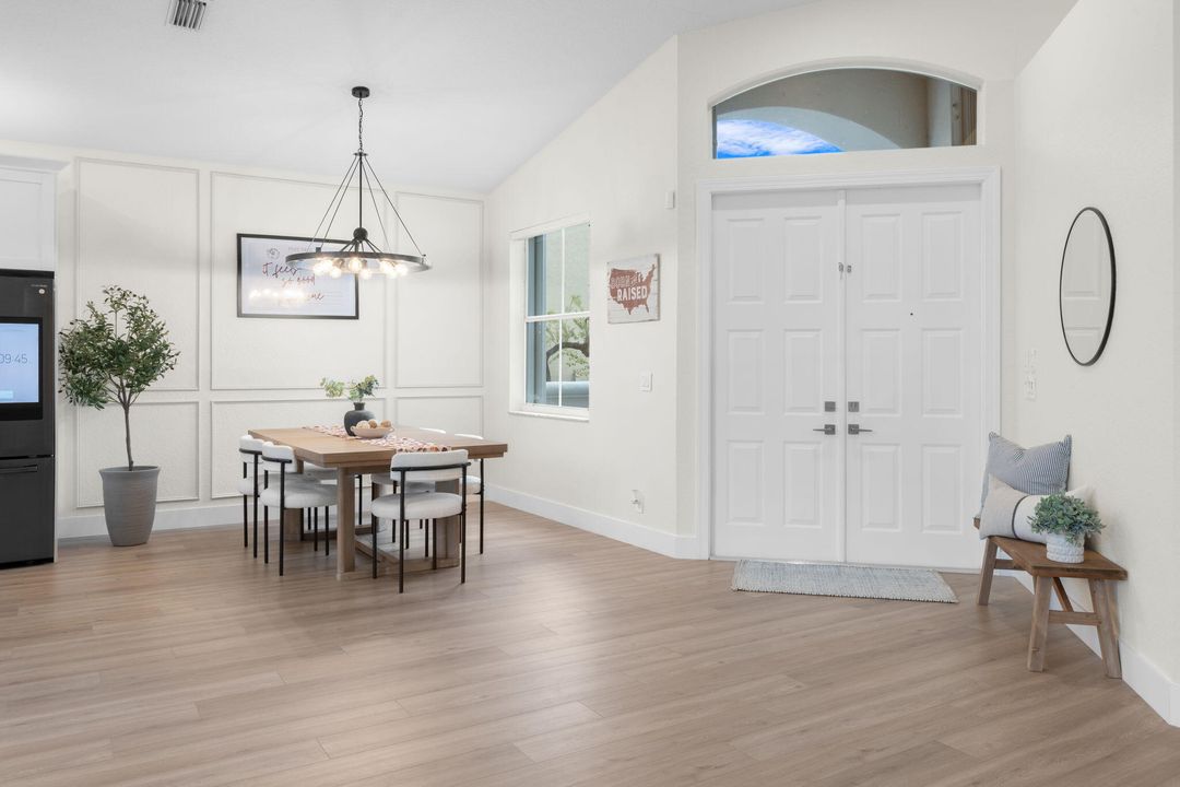 Activo con contrato: $985,000 (4 camas, 2 baños, 2339 Pies cuadrados)