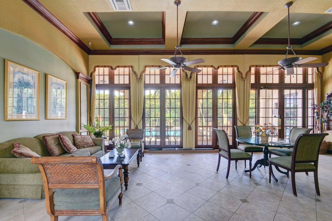 For Rent: $2,550 (3 beds, 2 baths, 1173 Square Feet)