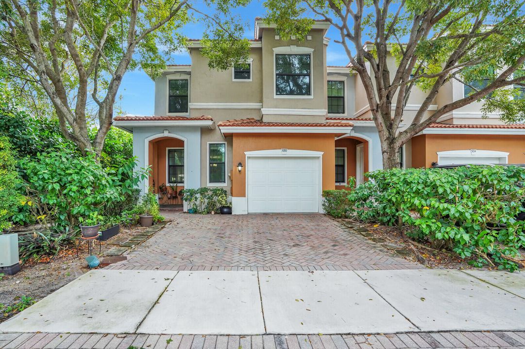 На продажу: $499,000 (3 спален, 2 ванн, 1911 Квадратных фут)