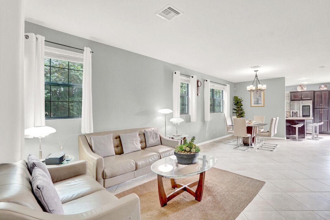 На продажу: $499,000 (3 спален, 2 ванн, 1911 Квадратных фут)