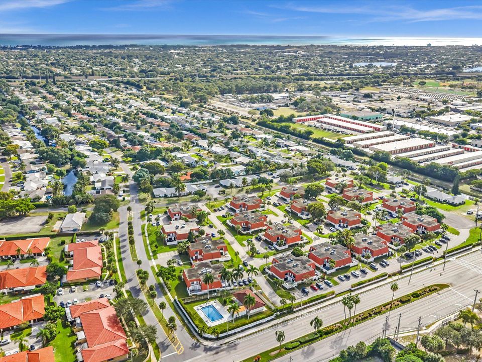 For Sale: $400,000 (3 beds, 2 baths, 1810 Square Feet)