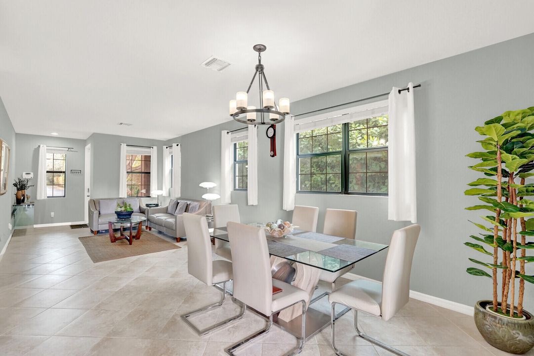 На продажу: $499,000 (3 спален, 2 ванн, 1911 Квадратных фут)