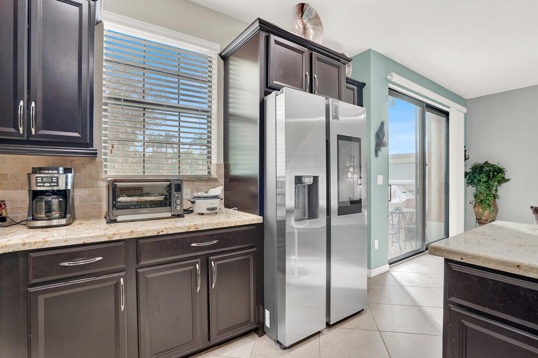 На продажу: $499,000 (3 спален, 2 ванн, 1911 Квадратных фут)