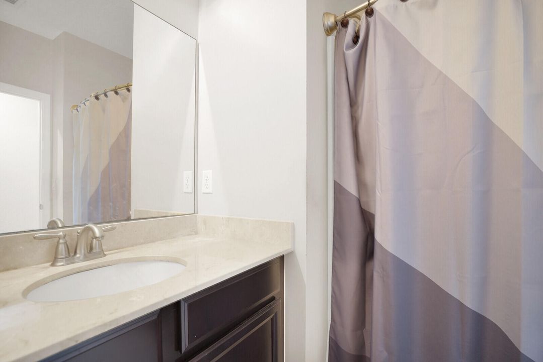 На продажу: $499,000 (3 спален, 2 ванн, 1911 Квадратных фут)